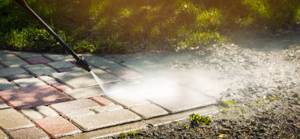 Best Pool Deck Cleaning  in Uvalde Estates, TX
